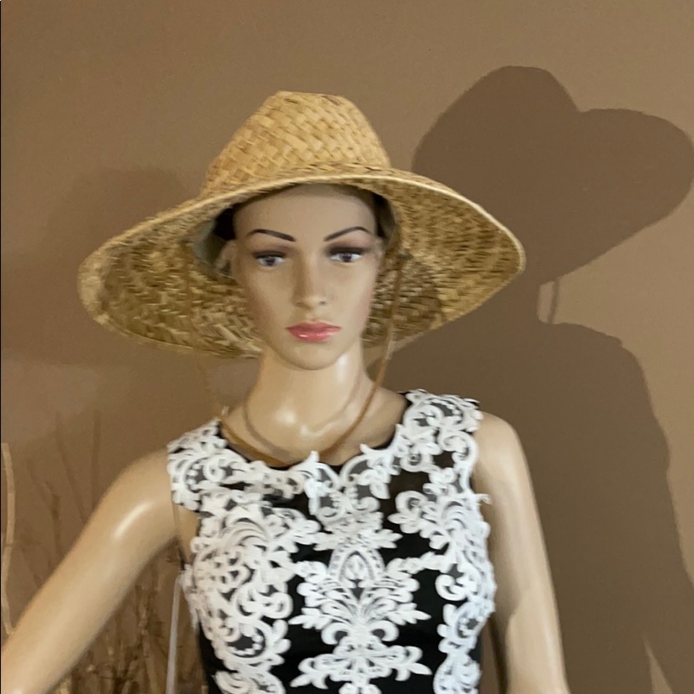 Vivian straw hat Q3